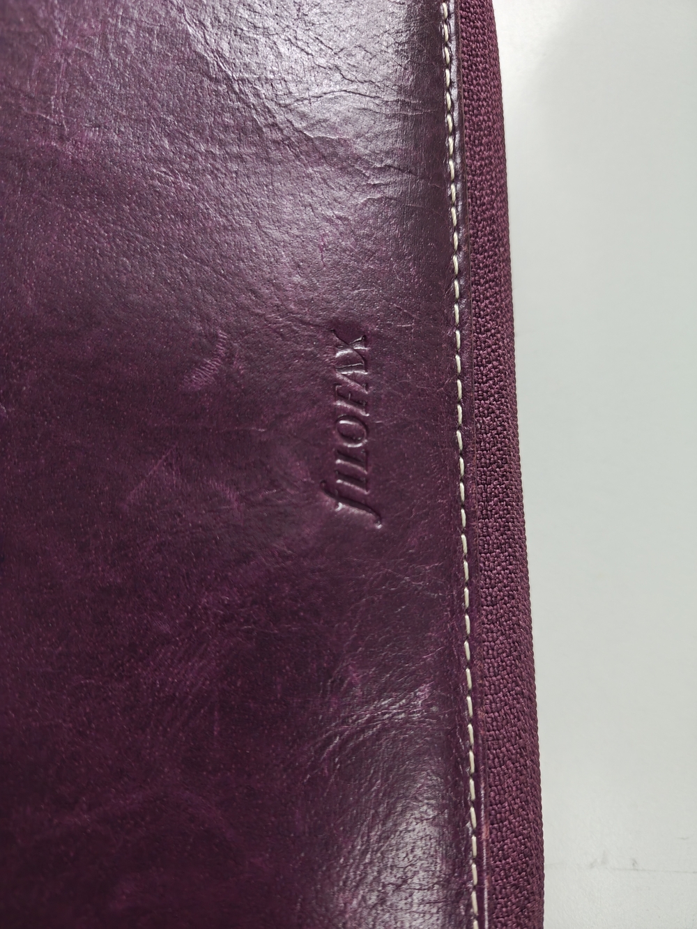 Filofax Malden Compact/Personal Leather Six-Ring Organizer - Picture 2 of 6